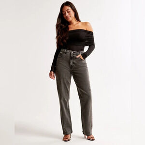 Abercrombie & Fitch 90’s straight ultra high rise- size 31